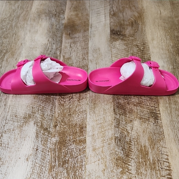 PrettyLittleThing Pink Slip-On Sandals - Picture 10 of 10